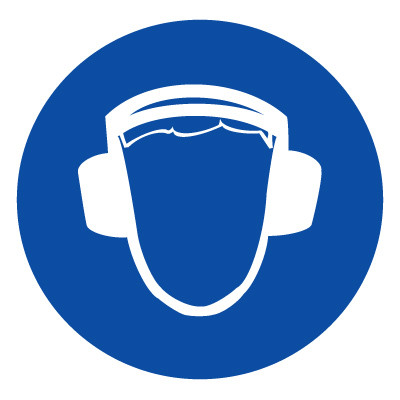 Знак M03 Работать в защитных наушниках! (Пластик 100 X 100)